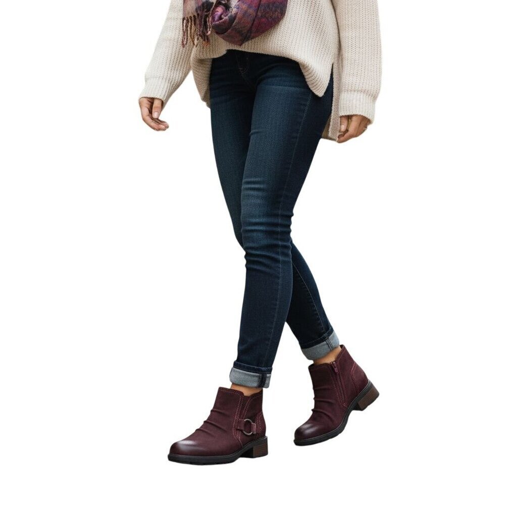 Clarks Collection Hearth Faye Burgundy Suede Zip Closure Booties Size 10W